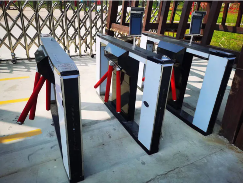 北京小泥人票务系统与检票设备：多场景闸机解决方案