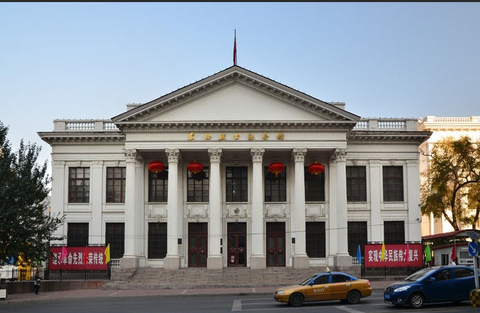 东北烈士纪念馆的“红色智慧”革命：小泥人如何用一套系统，让英雄安息地既有“庄严肃穆”又有“秒级丝滑”？